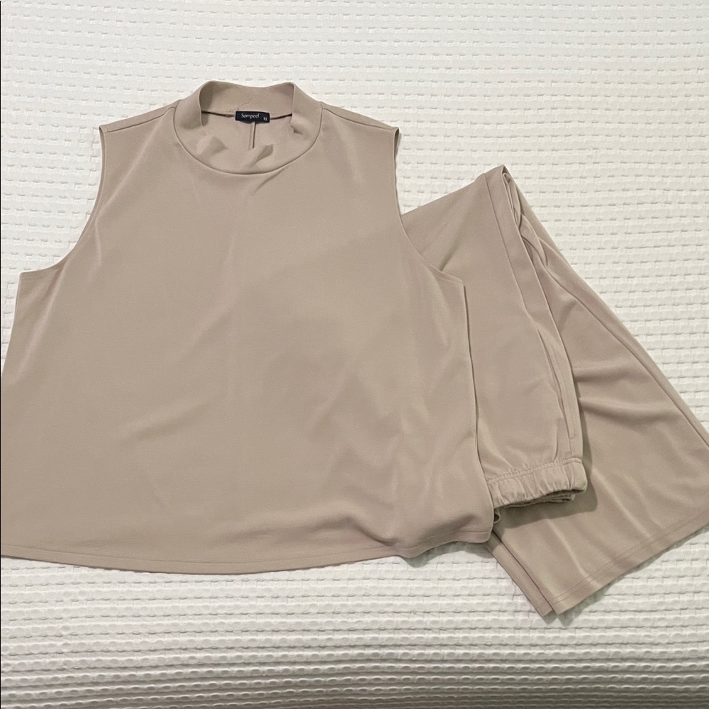 Beige Sleeveless Top and Wide Leg Crop Pants Set